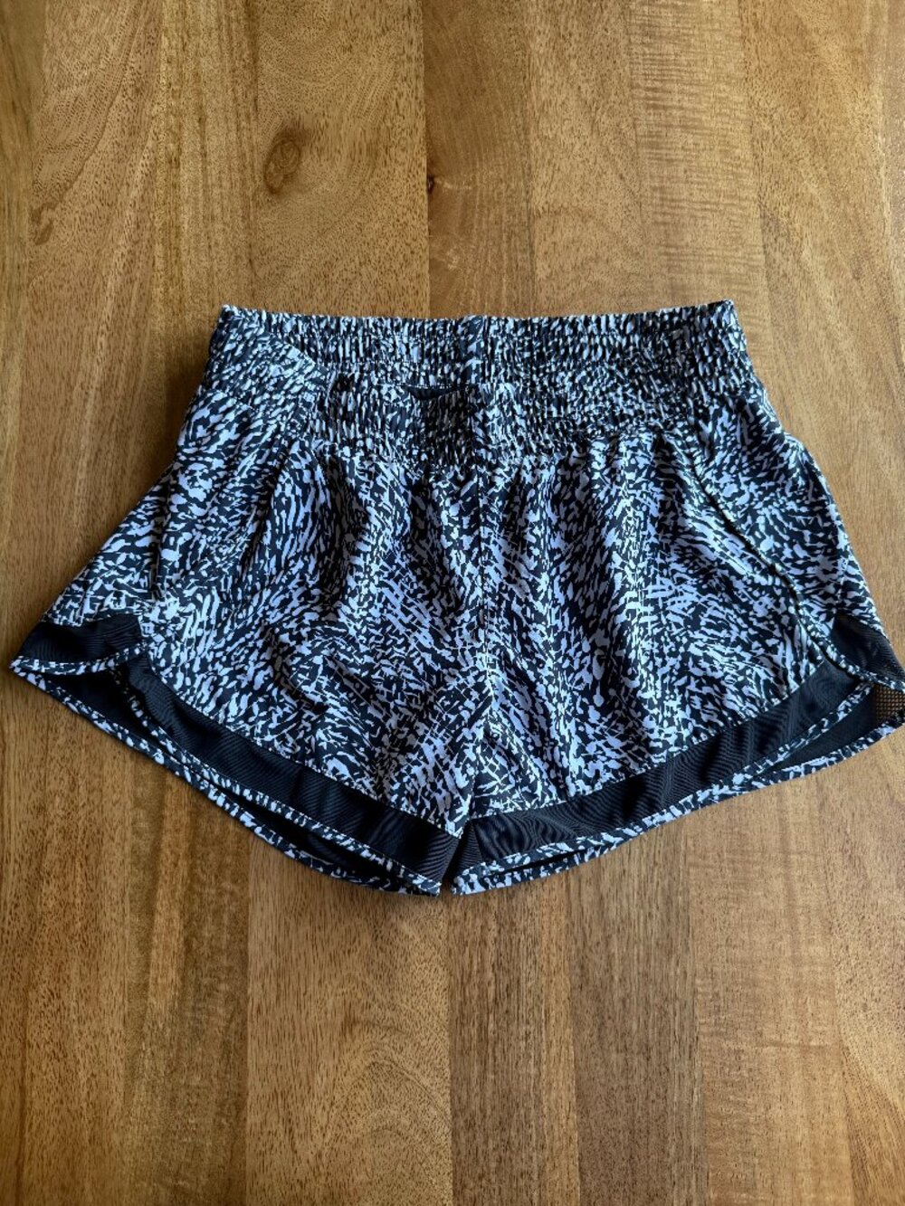 Athleta Printed Mesh Racer Run Shorts